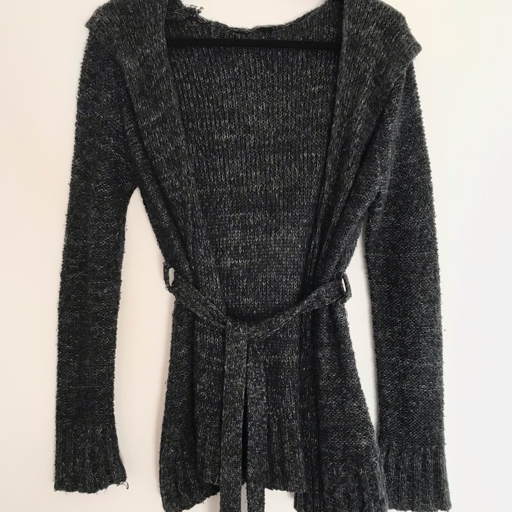🌈 2/$10 Comfy dark gray sweater with belt and hood - Picture 3 of 6